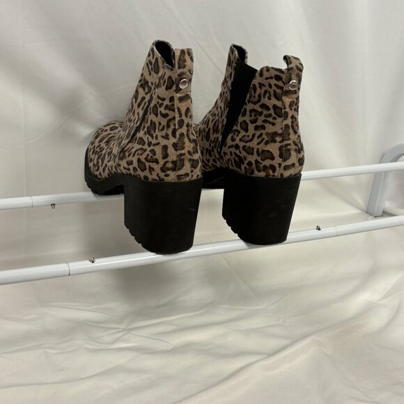 XAppeal Leopard Print Heeled Chelsea Booties - Picture 6 of 7